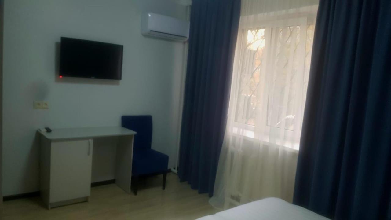 R.Street Hotel Алматы Экстерьер фото